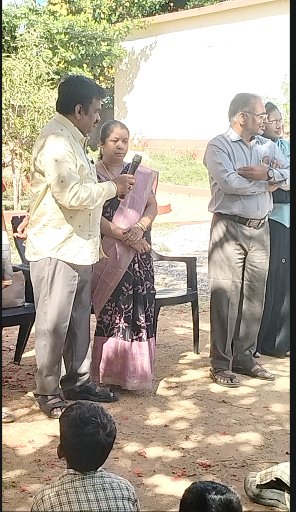 అంతర్జాతీయ డైరెక్టర్ శ్రీ సోమిశెట్టి సురేష్ బాబు గారి జన్మదినోత్సవం సందర్భంగా సేవా కార్యక్రమం